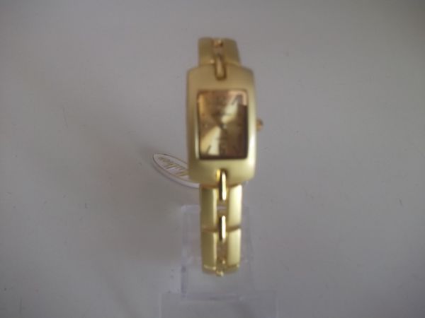 RELÓGIO FEMININO DOURADO MULHER