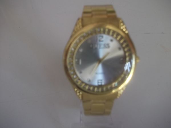 RELÓGIO FEMININO GUESS DOURADO